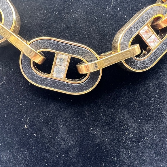 Ann Taylor Signed Inlay black leather with rhinestones Gold Tone Chunky Necklace - Picture 4 of 9